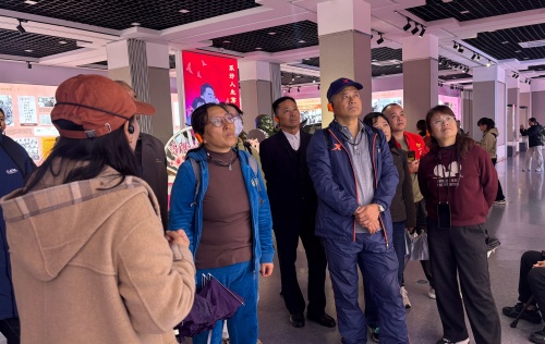 1108志愿者活动 ——周恩来纪念馆004 (1)_副本