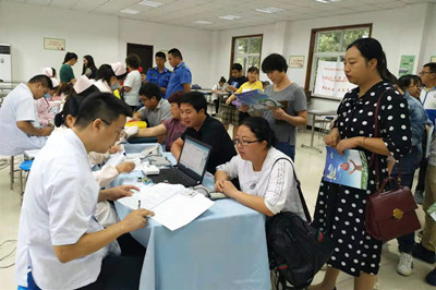 血液库存亮红灯｜扬州市周边乡镇掀起献血热潮，一周近300人献血100000毫升_副本.jpg